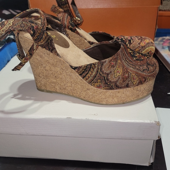 Soda Multicolor Paisley Wedge Sandals - Picture 3 of 5